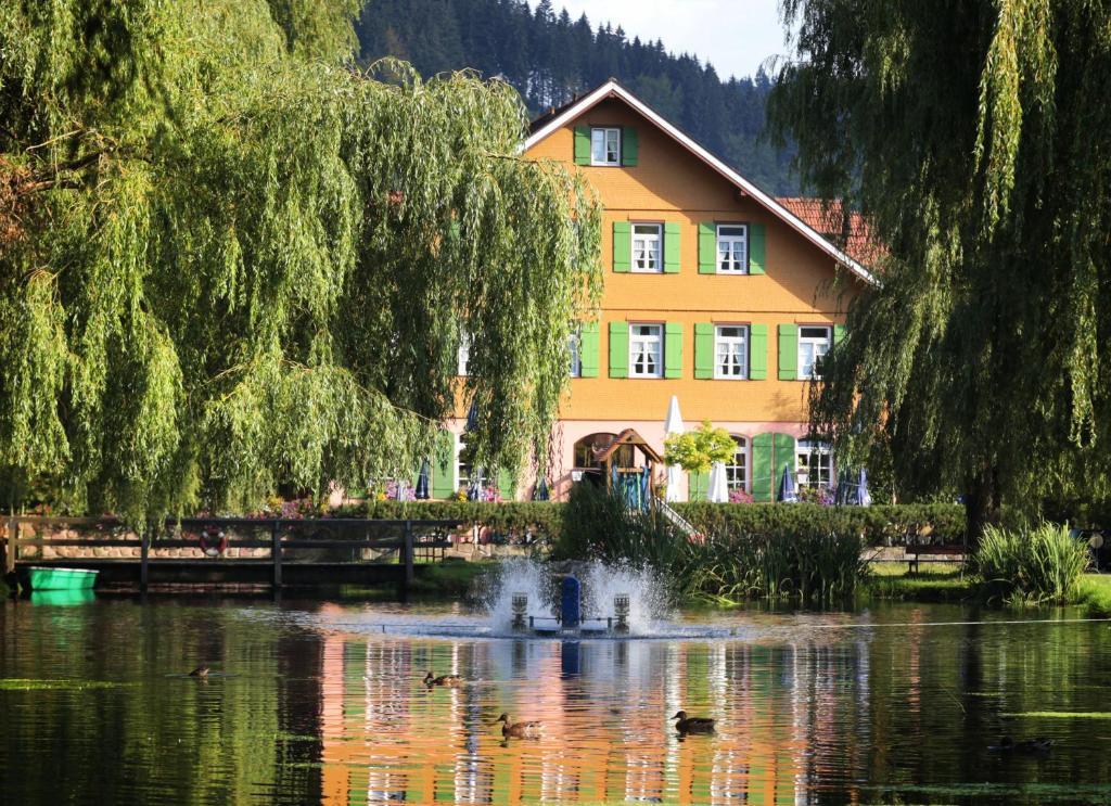 Hotel Zur Alten Muehle Neuenburg  Exterior foto